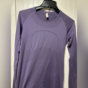 Lululemon Swiftly Tech Long-Sleeve Shirt - size 8